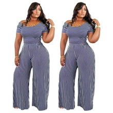 Load image into Gallery viewer, Stripe Social Wide-Collar Set