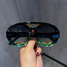 Load image into Gallery viewer, Oversized Sunglasses
