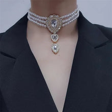 Load image into Gallery viewer, Pearl Necklace