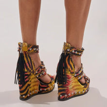 Load image into Gallery viewer, Rivet Pop Wedge Sandals