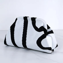 Load image into Gallery viewer, Croc Woven Handbag