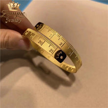 Load image into Gallery viewer, Gold Bracelet