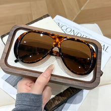 Load image into Gallery viewer, Retro Runway Aviator Sunglasses