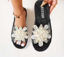 Load image into Gallery viewer, Crystal Flower Slippers