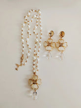 Load image into Gallery viewer, Pearl Red Necklace