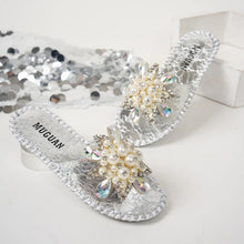 Load image into Gallery viewer, Crystal Flower Slippers