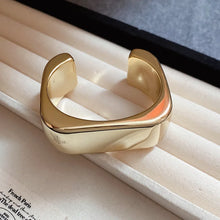 Load image into Gallery viewer, Boutique Bracelet