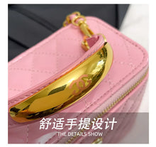 Load image into Gallery viewer, Glossy Quilted Chain Shoulder Bag