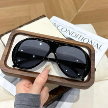 Load image into Gallery viewer, Retro Runway Aviator Sunglasses