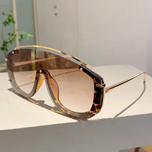 Load image into Gallery viewer, Oversized Pilot Sunglasses