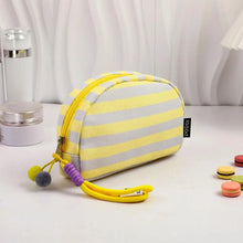 Load image into Gallery viewer, Croc Woven Handbag