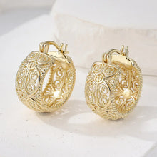Load image into Gallery viewer, Gold Vintage Earrings
