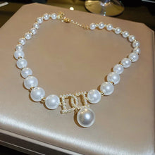 Load image into Gallery viewer, Pearl Necklace