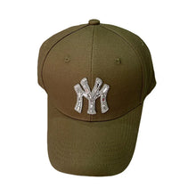 Load image into Gallery viewer, Crystal Hat