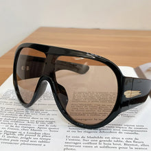 Load image into Gallery viewer, Bold Horizon Shield Glasses