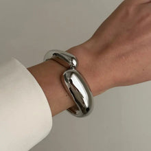 Load image into Gallery viewer, Snake Curve Wide Cuff Bangle