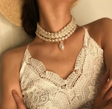 Load image into Gallery viewer, Pearl Necklace