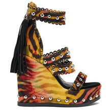 Load image into Gallery viewer, Rivet Pop Wedge Sandals