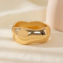 Load image into Gallery viewer, Marble Muse Statement Bangle