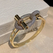 Load image into Gallery viewer, Crystal Gate Openwork Bangle