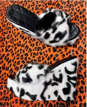 Load image into Gallery viewer, Cloud Step Plush Wedge Slippers