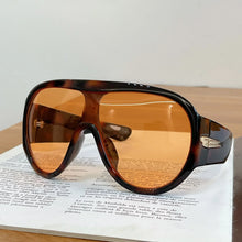 Load image into Gallery viewer, Bold Horizon Shield Glasses