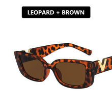 Load image into Gallery viewer, Retro Noir Rectangle Sunglasses
