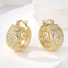 Load image into Gallery viewer, Gold Vintage Earrings
