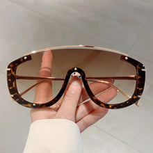 Load image into Gallery viewer, Futuristic Gradient Sport Sunglasses