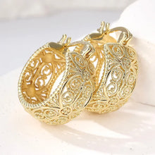 Load image into Gallery viewer, Gold Vintage Earrings
