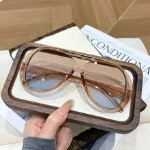 Load image into Gallery viewer, Retro Runway Aviator Sunglasses