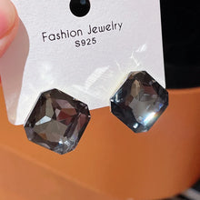 Load image into Gallery viewer, Crystal Earrings
