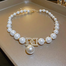 Load image into Gallery viewer, Pearl Necklace