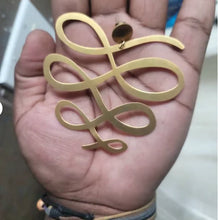 Load image into Gallery viewer, Infinite Squiggle Drop Earrings