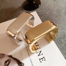 Load image into Gallery viewer, Boutique Bracelet