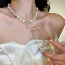 Load image into Gallery viewer, Pearl Necklace