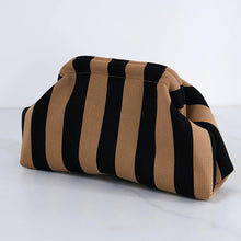 Load image into Gallery viewer, Croc Woven Handbag