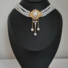 Load image into Gallery viewer, Pearl Necklace