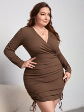 Load image into Gallery viewer, Plus Size Fitted Waist Dress