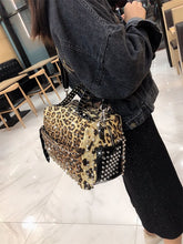 Load image into Gallery viewer, Retro leopard rhinestone handbag